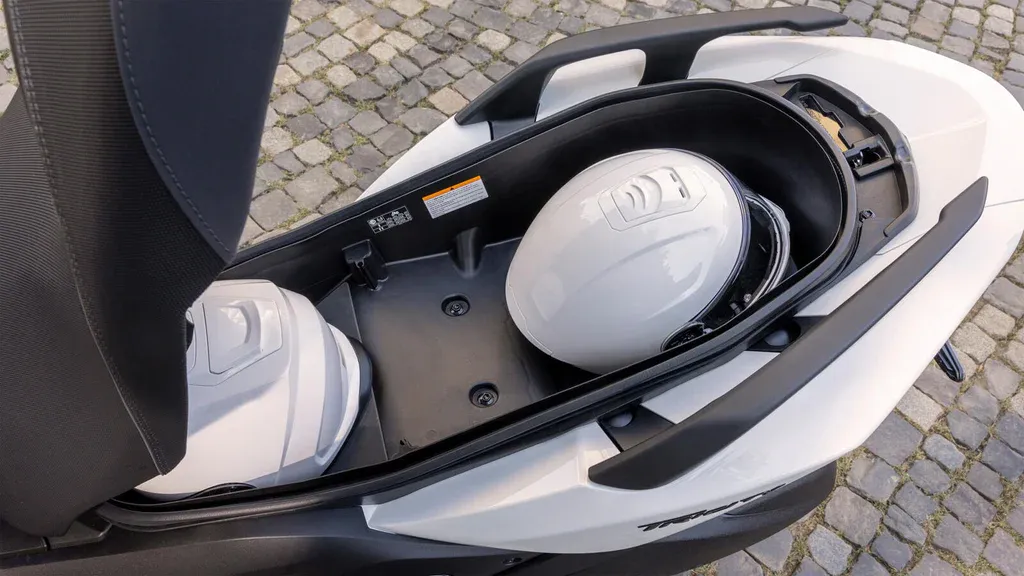nieuwe yamaha tricity 30011