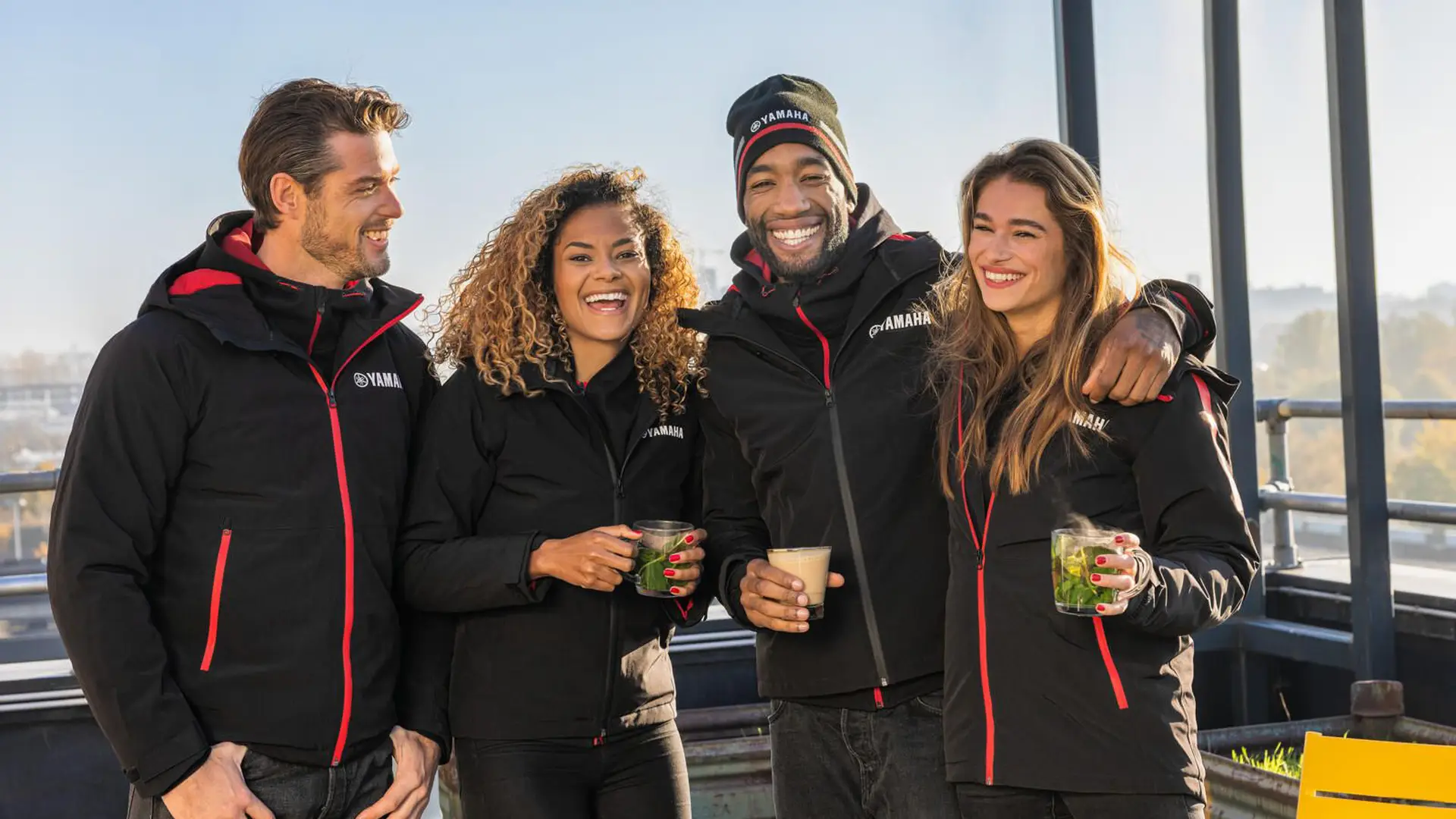 La gamme vestimentaire Yamaha 2023 offre style, fonctionnalité et élégance 15 yamaha kledingcollecties voor 2023 combineren stijl met functionaliteit en elegantie c